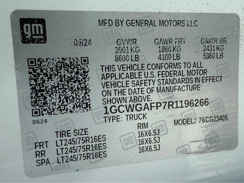 Used 2024 Chevrolet Express 2500 w/ Driver Convenience Package RWD image 28
