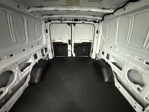 New 2025 Ford Transit 250 Low Roof image 27