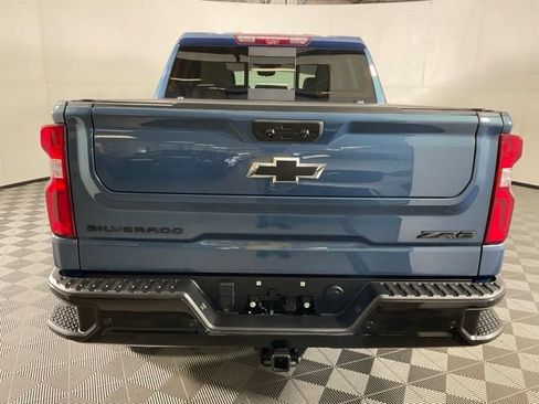 Used 2024 Chevrolet Silverado 1500 ZR2 w/ Technology Package AWD/4WD image 5