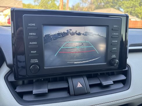 Used 2019 Toyota RAV4 XLE image 13