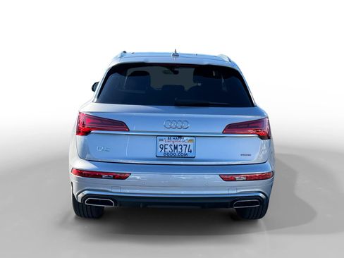 Used 2023 Audi Q5 2.0T Premium w/ Convenience Package image 4