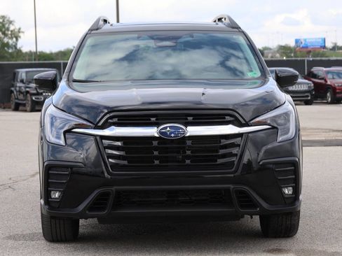 Used 2024 Subaru Ascent Touring AWD/4WD image 2