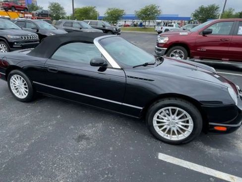 Used 2004 Ford Thunderbird image 3