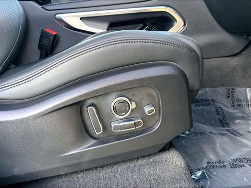 Used 2023 Jaguar F-PACE S image 35