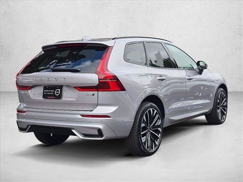 Used 2026 Volvo XC60 B5 Ultra w/ Protection Package Premier AWD/4WD image 5