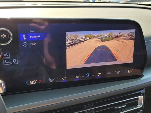 Certified 2025 Chevrolet Traverse LT image 27