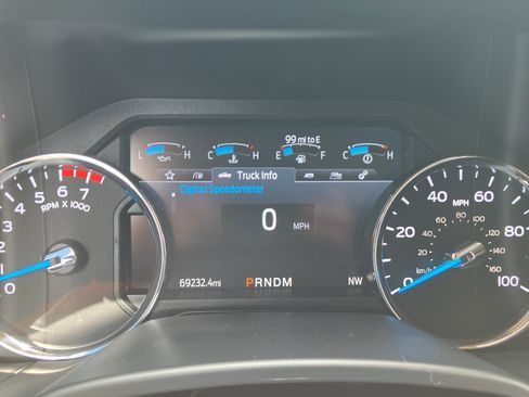 Used 2022 Ford F250 Lariat w/ Lariat Value Package AWD/4WD image 18