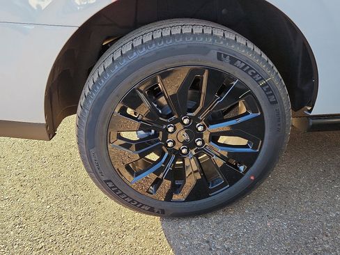 New 2025 Ford Expedition Platinum w/ Stealth Appearance Package image 8