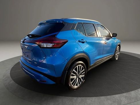 Used 2023 Nissan Kicks SV FWD image 5