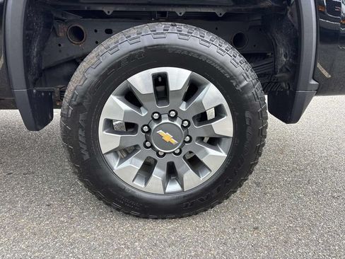 Used 2024 Chevrolet Silverado 2500 Custom w/ Custom Value Package AWD/4WD image 14