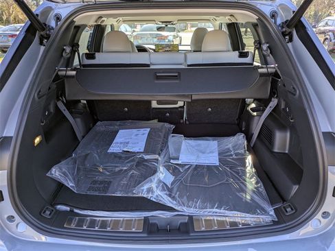 New 2026 Mitsubishi Outlander SE image 12