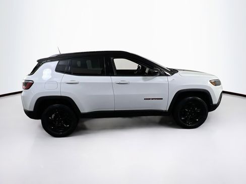 Used 2023 Jeep Compass Trailhawk AWD/4WD image 4