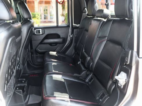 Used 2020 Jeep Gladiator Rubicon AWD/4WD image 34