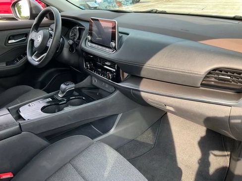 Used 2021 Nissan Rogue SV FWD image 20