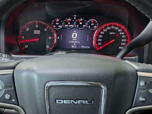 Used 2015 GMC Sierra 1500 Denali AWD/4WD image 28