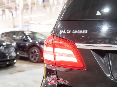 Used 2017 Mercedes-Benz GLS 550 4MATIC image 50