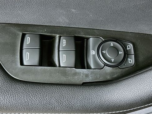 Used 2025 Chevrolet Blazer LT FWD image 15