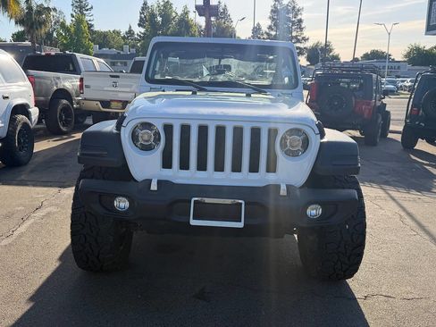 Used 2020 Jeep Wrangler Unlimited Sport S AWD/4WD image 2