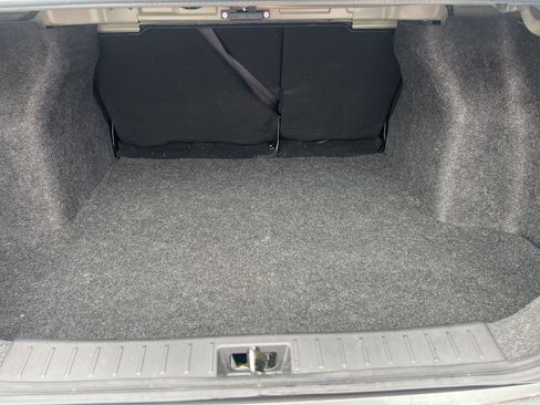 Used 2021 Nissan Versa S image 18