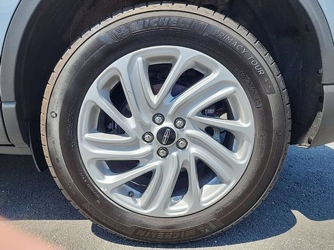 Used 2023 Lincoln Corsair AWD image 21