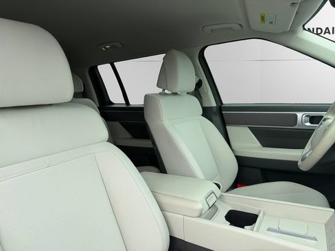 Used 2025 Hyundai Santa Fe SE AWD/4WD image 13