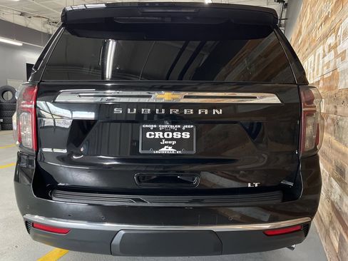 Used 2022 Chevrolet Suburban LT image 22