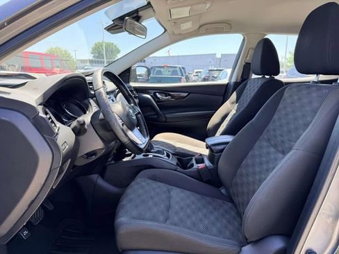 Used 2022 Nissan Rogue Sport SV FWD image 16