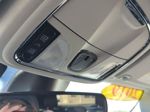 Used 2019 Jeep Cherokee Trailhawk image 28