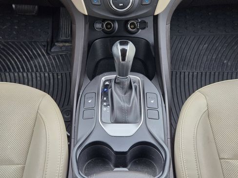 Used 2017 Hyundai Santa Fe Sport FWD image 19