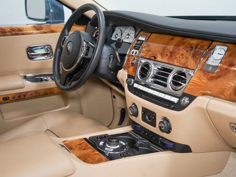 Used 2011 Rolls-Royce Ghost RWD image 29