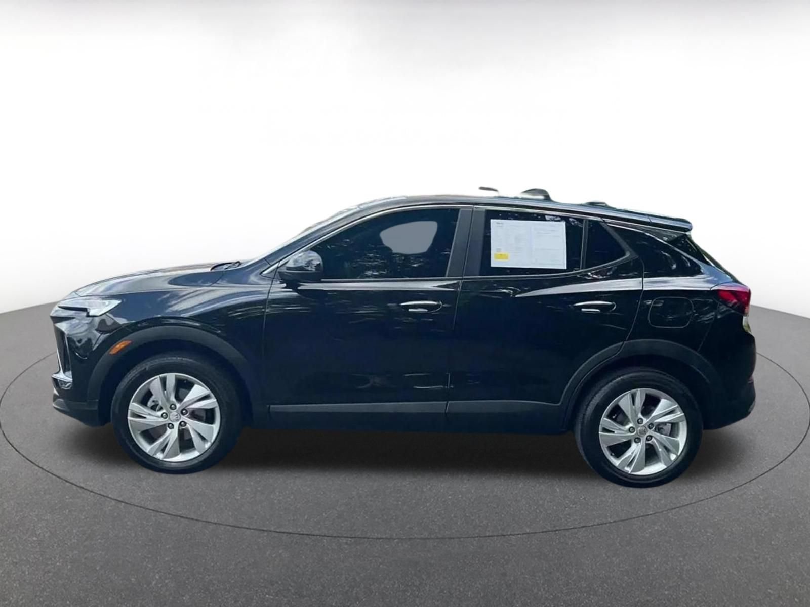 Used 2025 Buick Encore GX Preferred AWD/4WD image 8