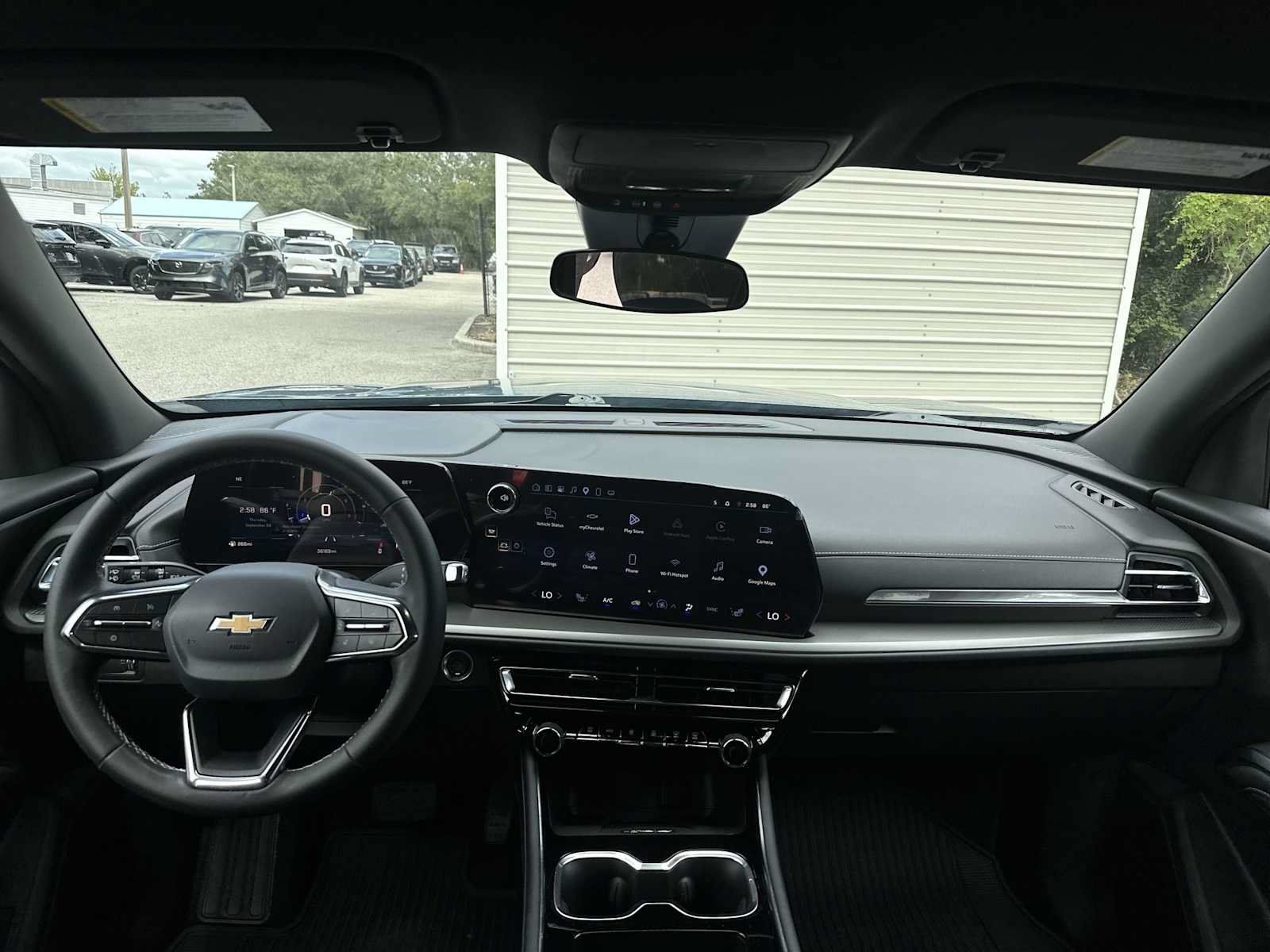 Certified 2025 Chevrolet Traverse LT FWD image 14