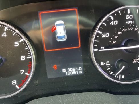 Used 2024 Subaru Crosstrek 2.0i Premium AWD/4WD image 19