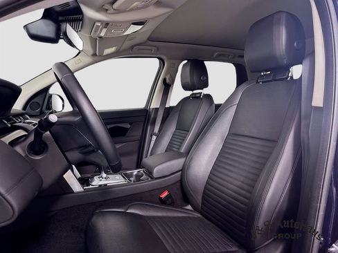 Used 2023 Land Rover Discovery Sport S image 11