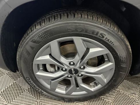 Certified 2024 Kia Seltos S image 34