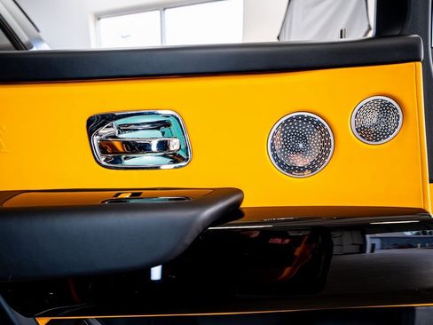 Used 2023 Rolls-Royce Cullinan image 64