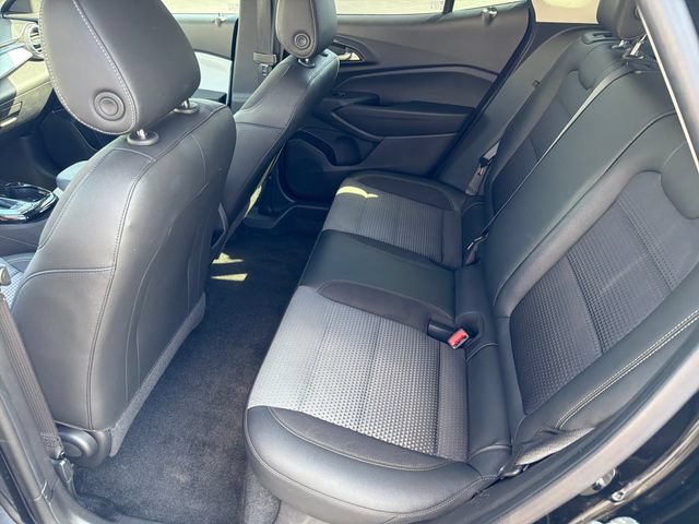 Used 2025 Chevrolet Trax LT w/ LT Convenience Package FWD image 21