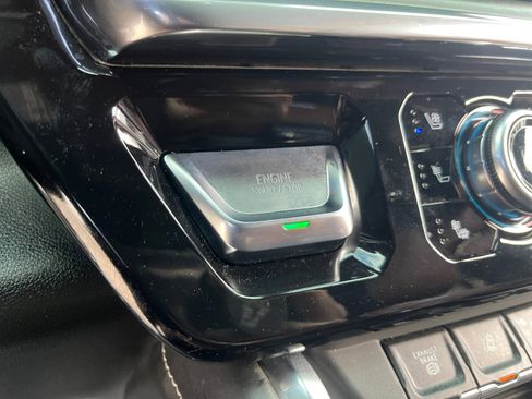 Used 2024 GMC Sierra 3500 Denali Ultimate image 30