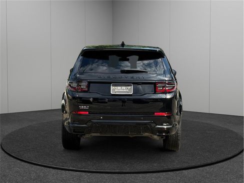 Used 2022 Land Rover Discovery Sport SE R-Dynamic image 7