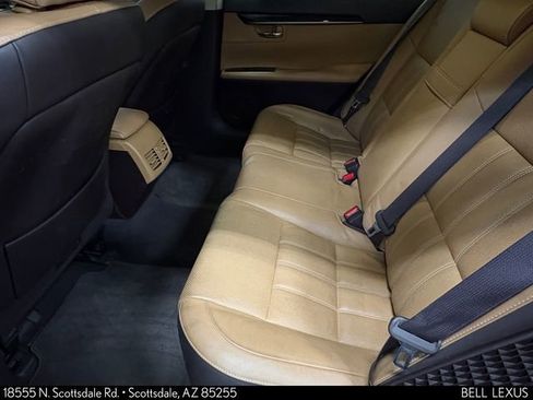 Used 2017 Lexus ES 300h FWD image 22