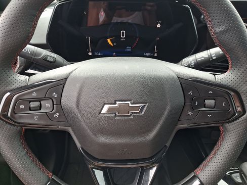 Certified 2026 Chevrolet Trax RS w/ Sunroof Package FWD image 20