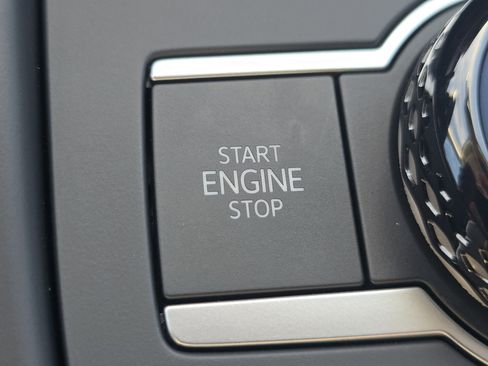 New 2026 Volkswagen Tiguan SE image 28