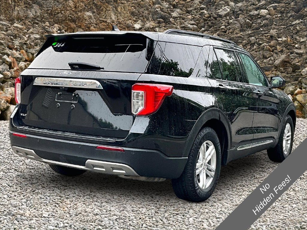 Used 2023 Ford Explorer XLT w/ Equipment Group 202A RWD image 2