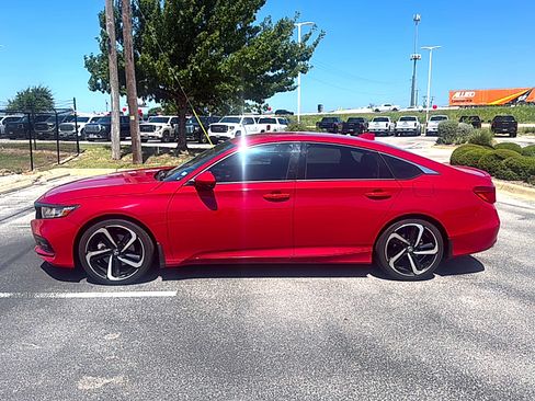 Used 2019 Honda Accord Sport image 5