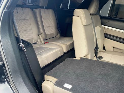 Used 2018 Ford Explorer 4WD image 29