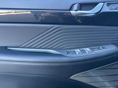 Used 2024 Hyundai Palisade Calligraphy image 10