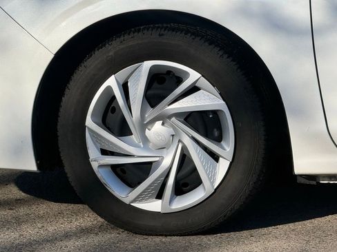 Used 2024 Subaru Impreza 2.0i image 10