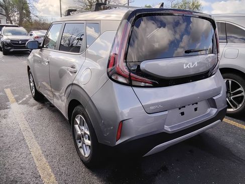 Used 2023 Kia Soul LX w/ Option Group 015 image 6