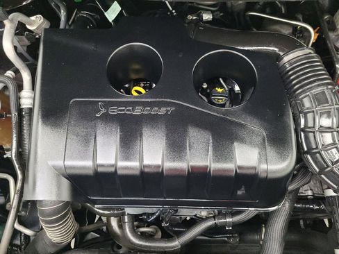 Used 2017 Ford Explorer XLT w/ Equipment Group 202A FWD image 30