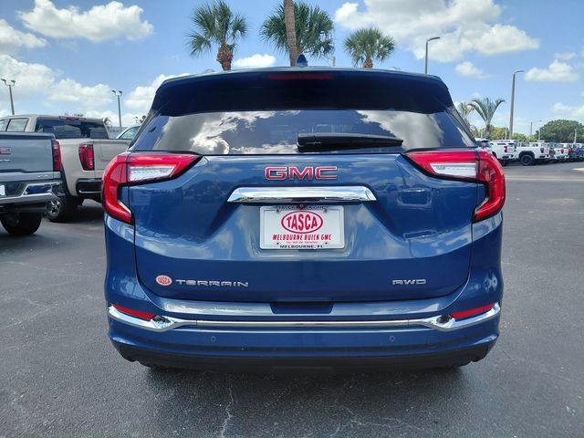 Used 2024 GMC Terrain Denali w/ Denali Premium Package AWD/4WD image 14